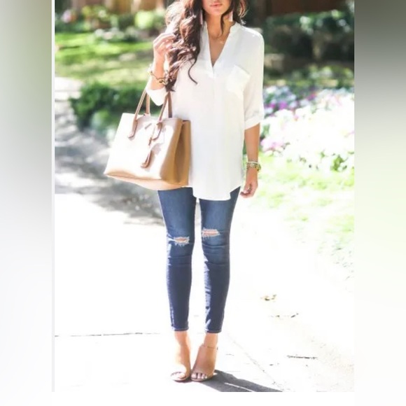 ✨⚡️💥NEW LUSH WHITE ROLL TAB SLEEVE SHEER TUNIC- Size M - Picture 3 of 7